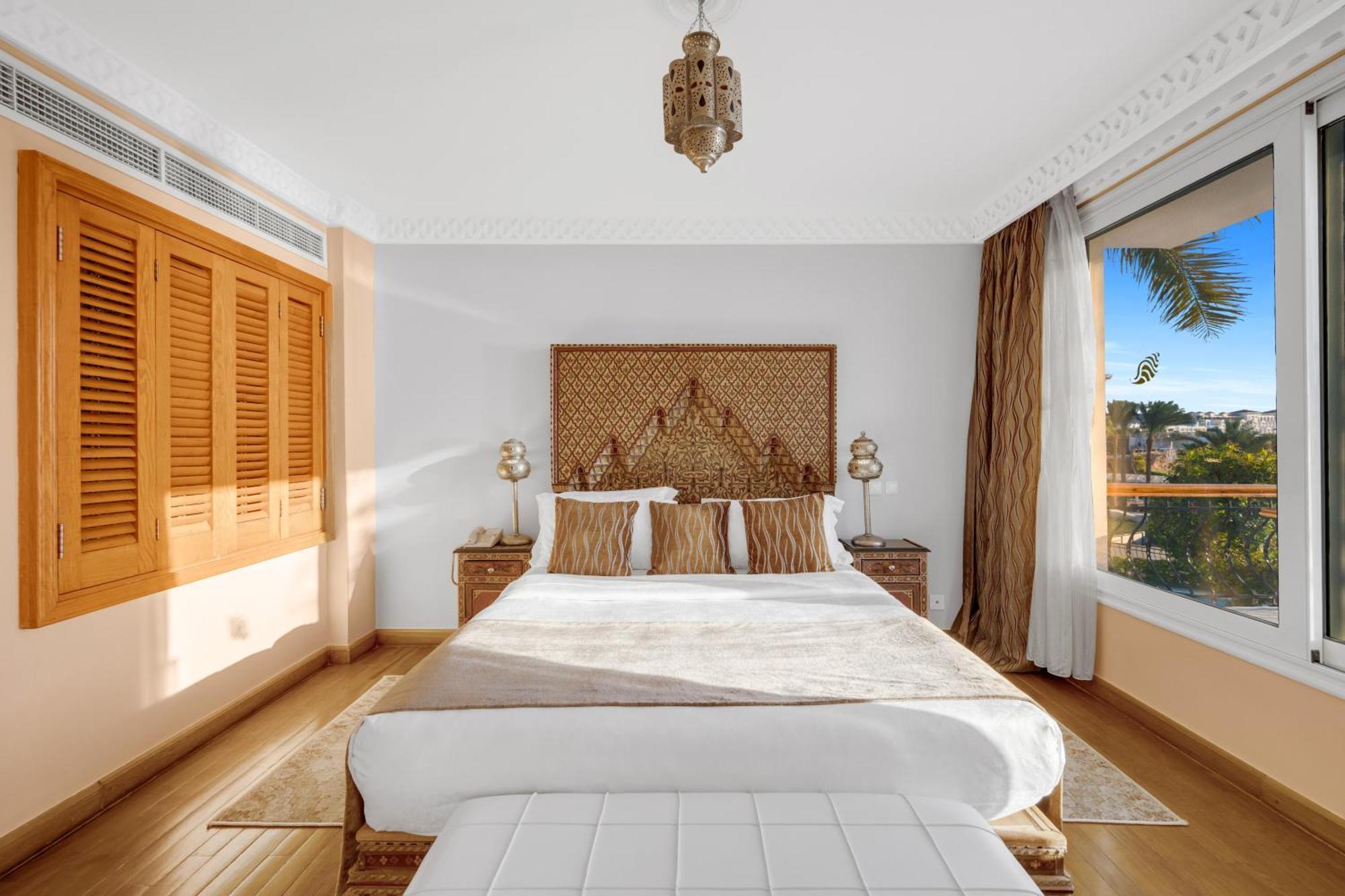 Курортний комплекс Royal Savoy Sheikh (adults Only) Шарм-еш-Шейх